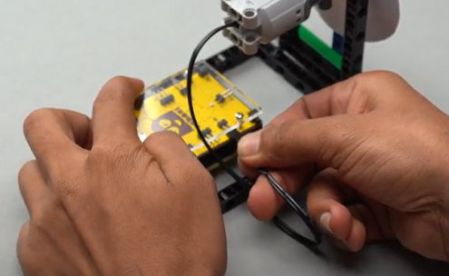 Motors connected to Spin wheel.png