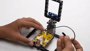 Motors are connected to roboki.gif